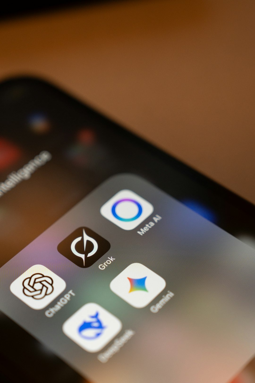 The AI Tools Professionals Are Quietly Relying On — And Why They Rarely Talk About Them